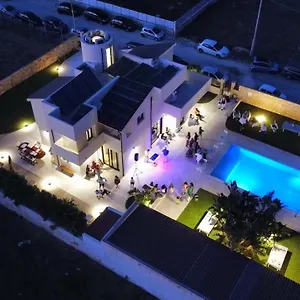 Guest house Tipino